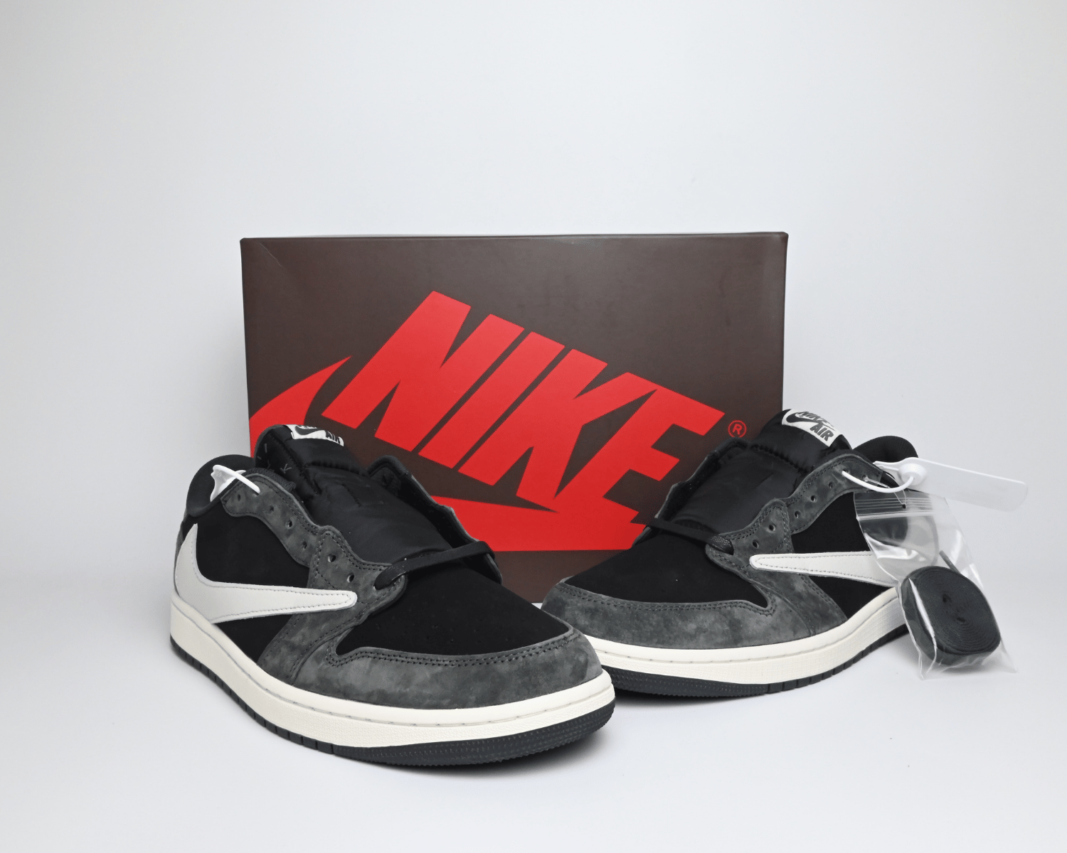 Travis Scott x Air Jordan 1 Low OG Black Phantom