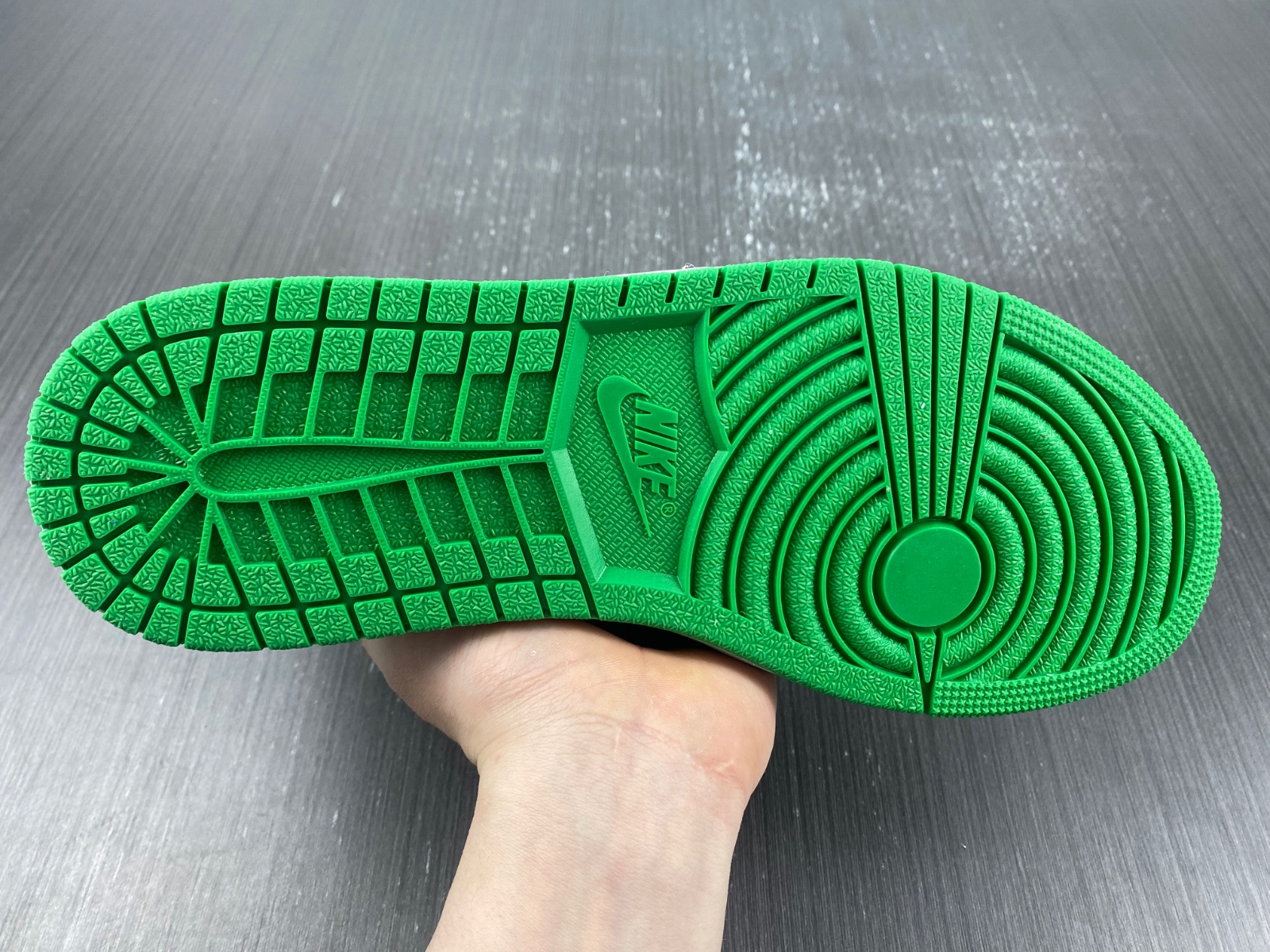 Air Jordan 1 High “Lucky Green”