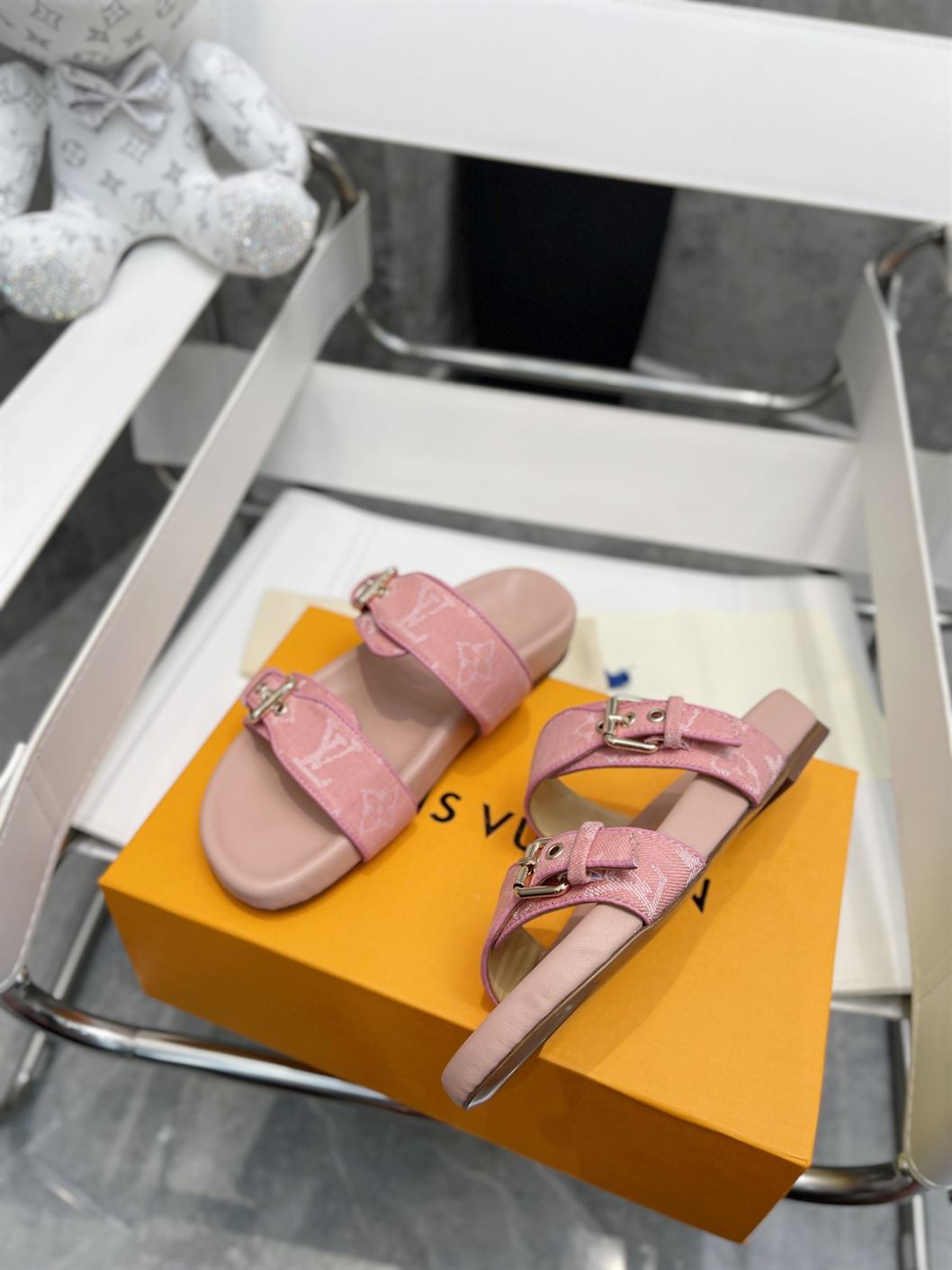 LOUIS VUITTON BOM DIA FLAT MULE – LVSD037
