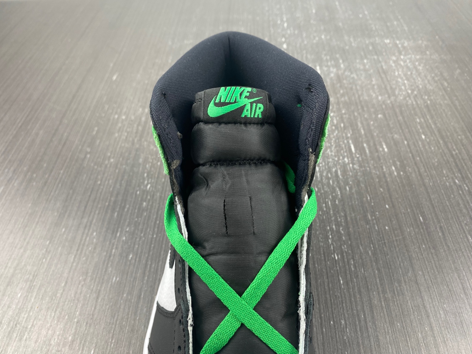 Air Jordan 1 High “Lucky Green”