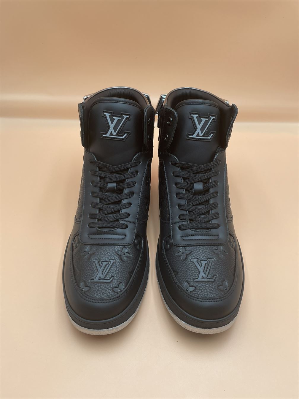 LOUIS VUITTON RIVOLI BOOTS – LVS103