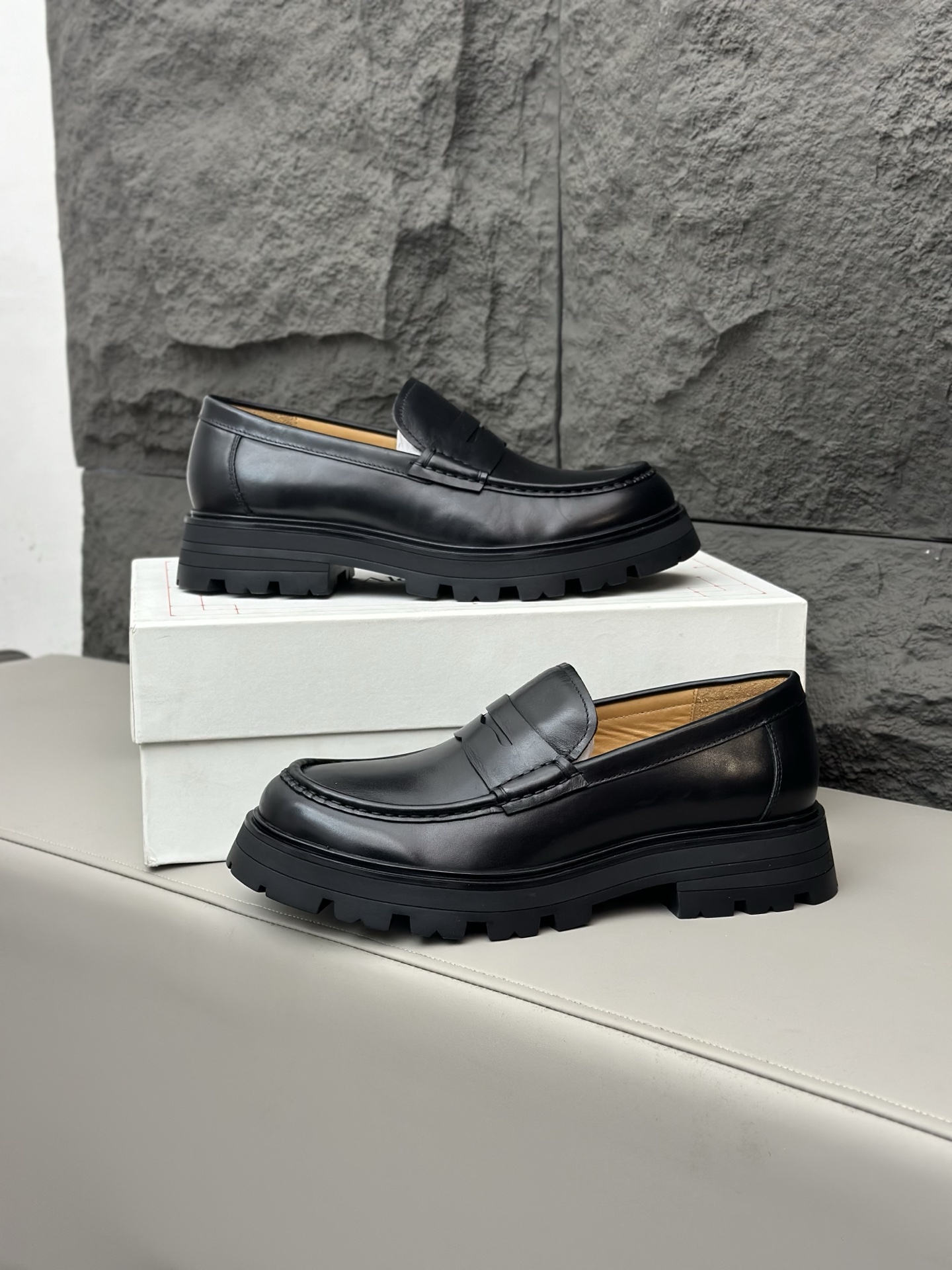 ALEXANDER MCQUEEN new men's derby shoes