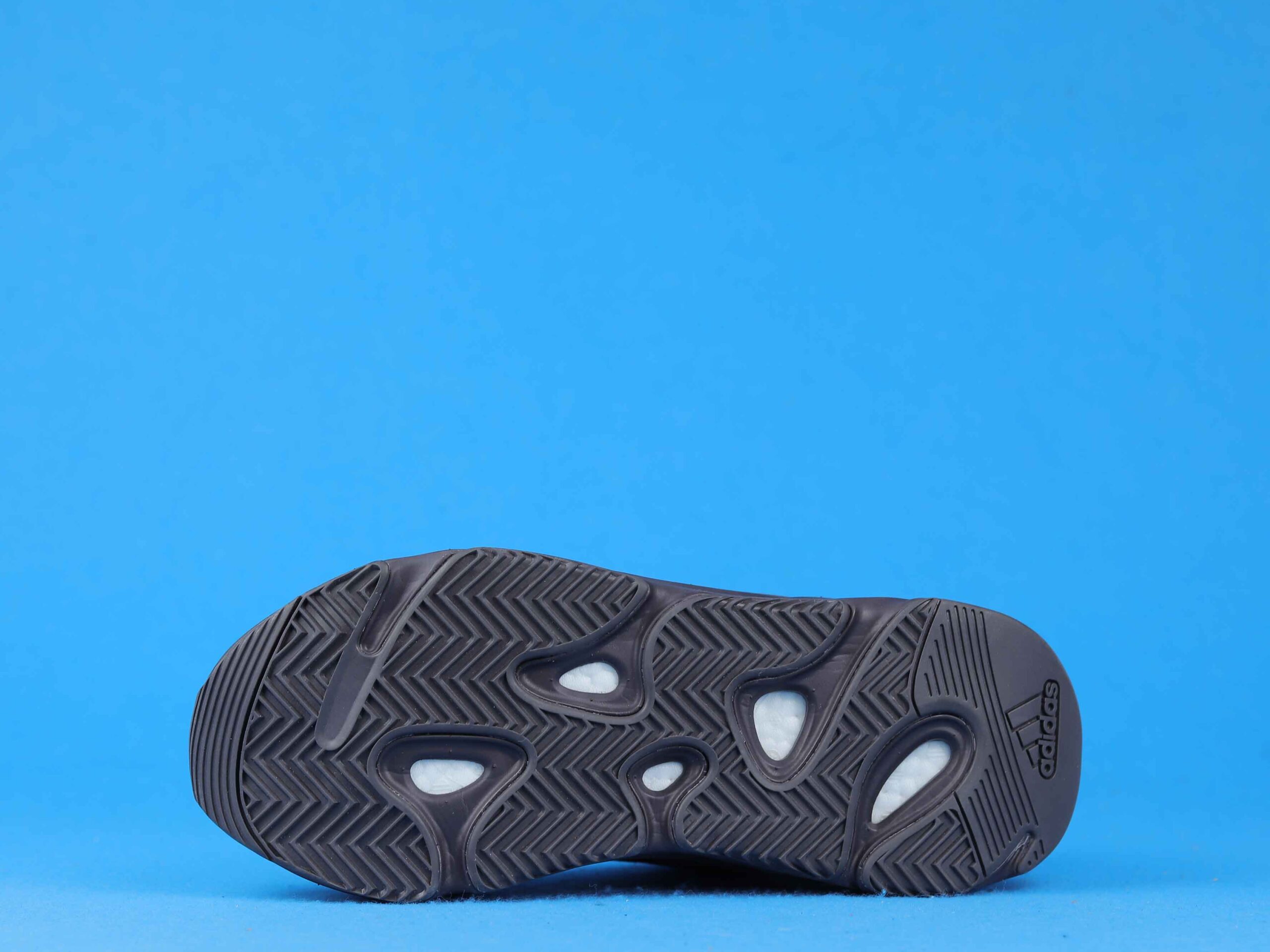 adidas Yeezy Boost 700 V2 Vanta