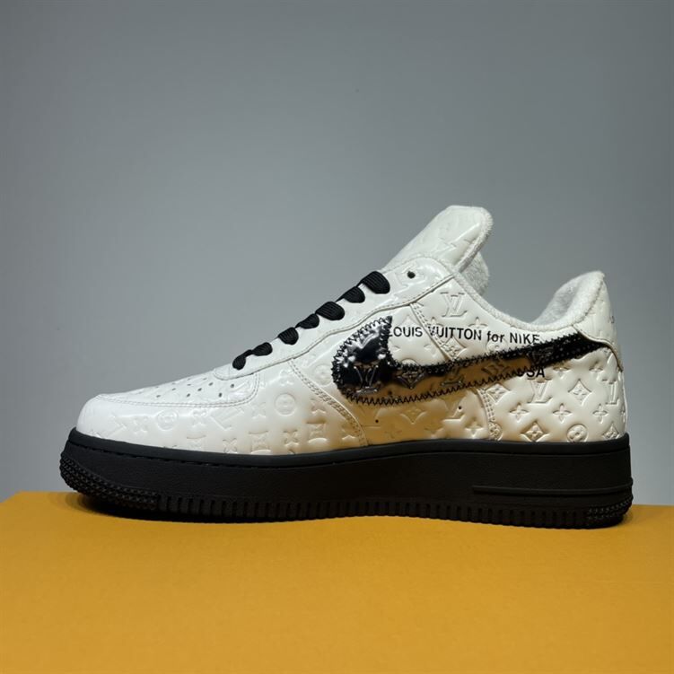 LOUIS VUITTON X NIKE AIR FORCE 1 LOW-TOP SNEAKERS – LVS137