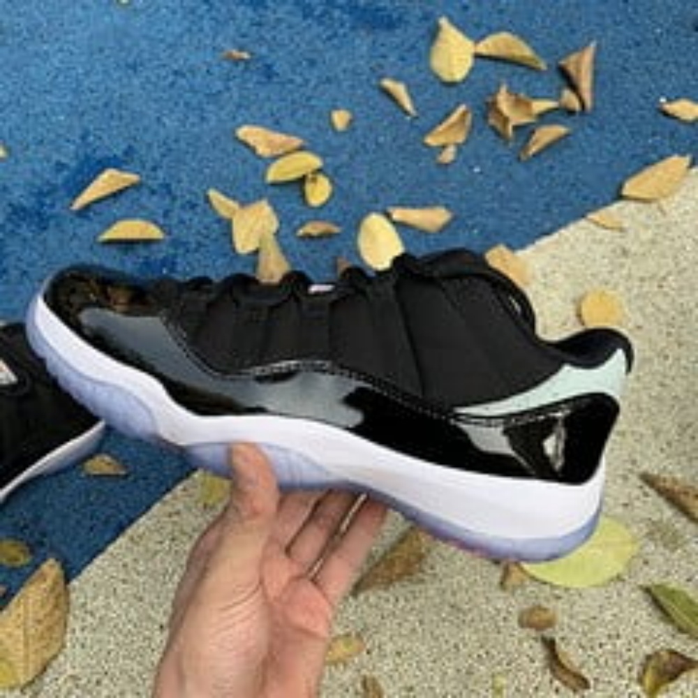 Air Jordan 11 Retro Low Infrared