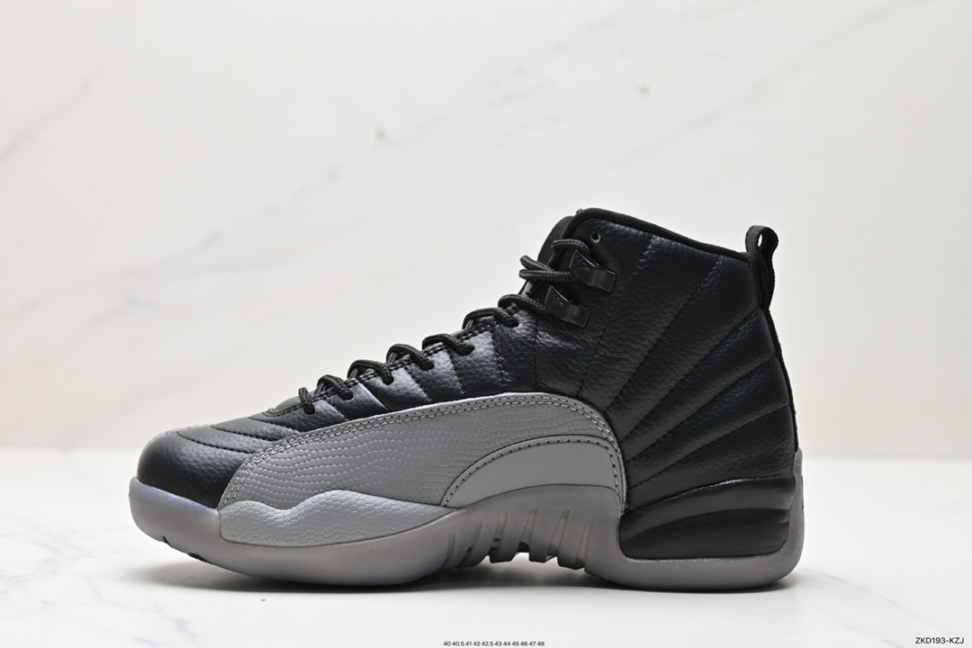 Air Jordan 12 