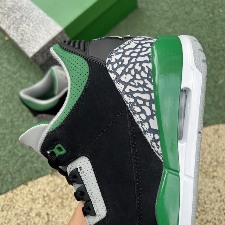 Air Jordan 3 Retro Pine Green