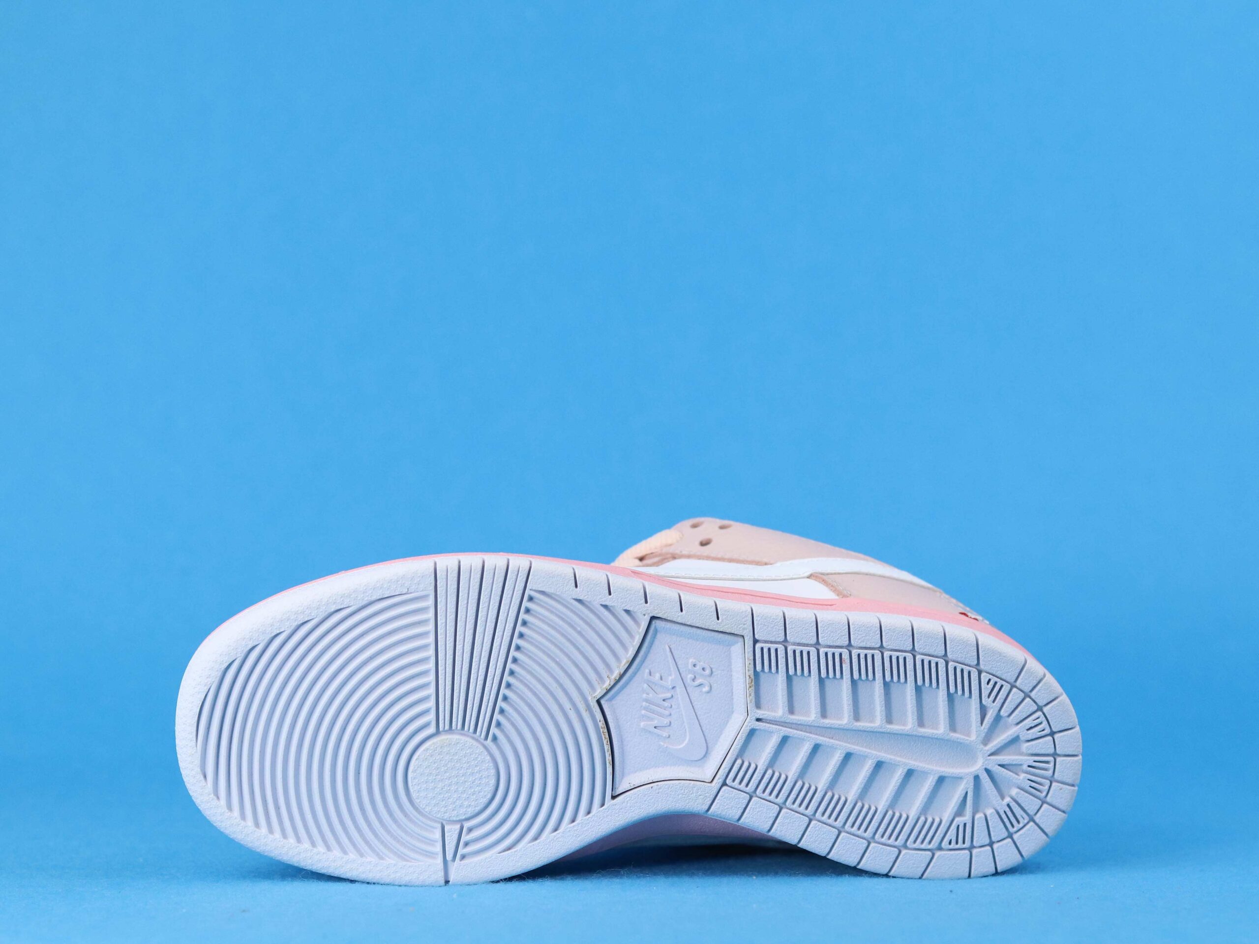 Nike SB Dunk Low Pink Pigeon