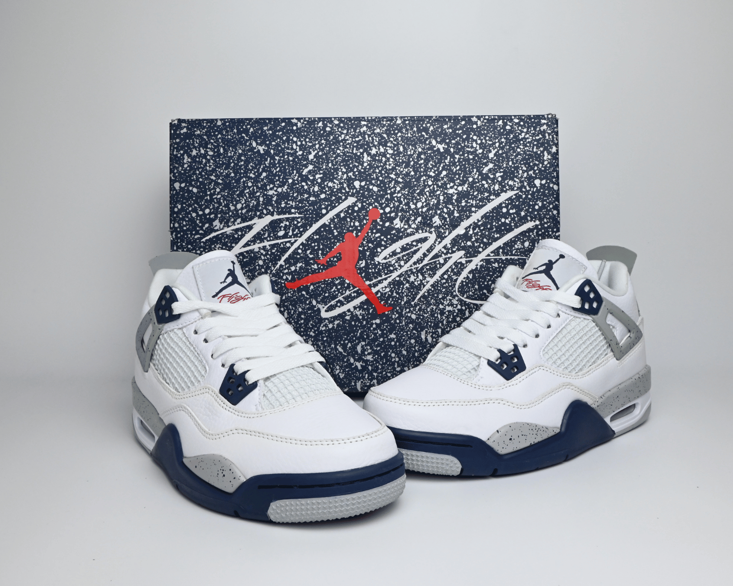 Air Jordan 4 Midnight Navy