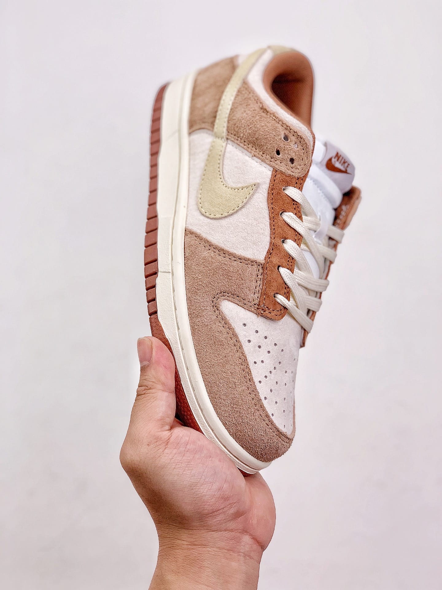 Nike Dunk Low Medium Curry