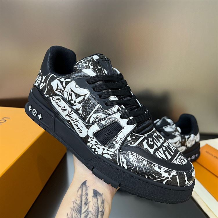 LOUIS VUITTON LV TRAINER COMIC MOTIFS BLACK WHITE – LVS146