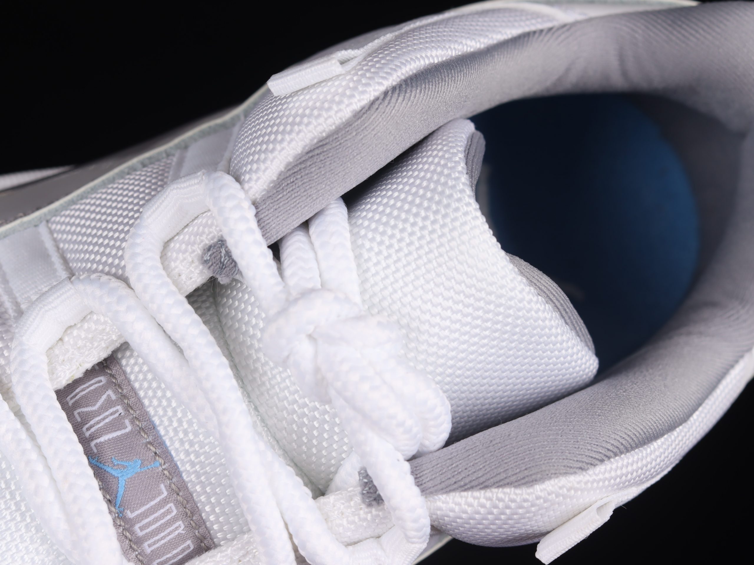 Air Jordan 11 Low Cement Gray