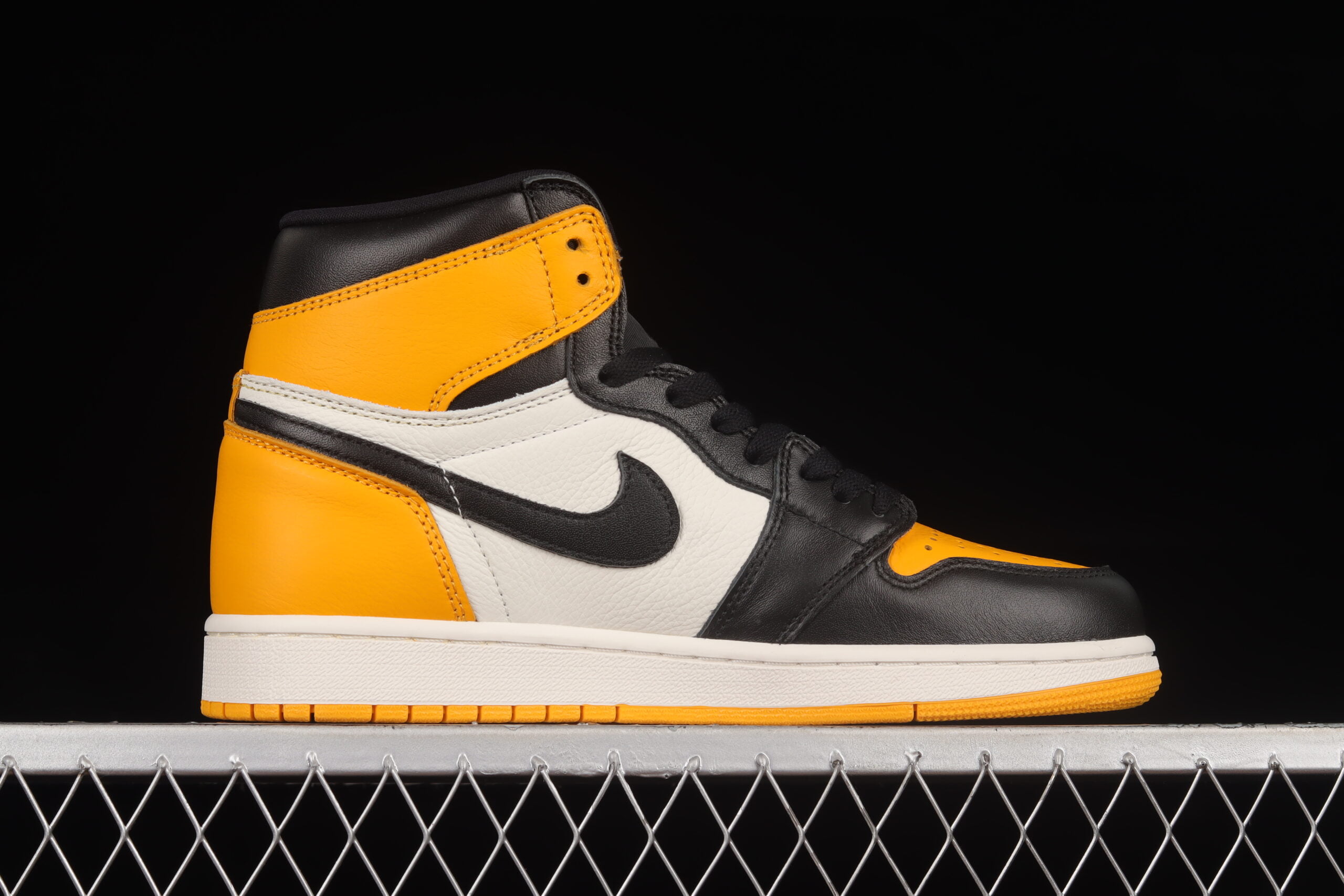 Air Jordan 1 High OG Taxi Yellow Toe