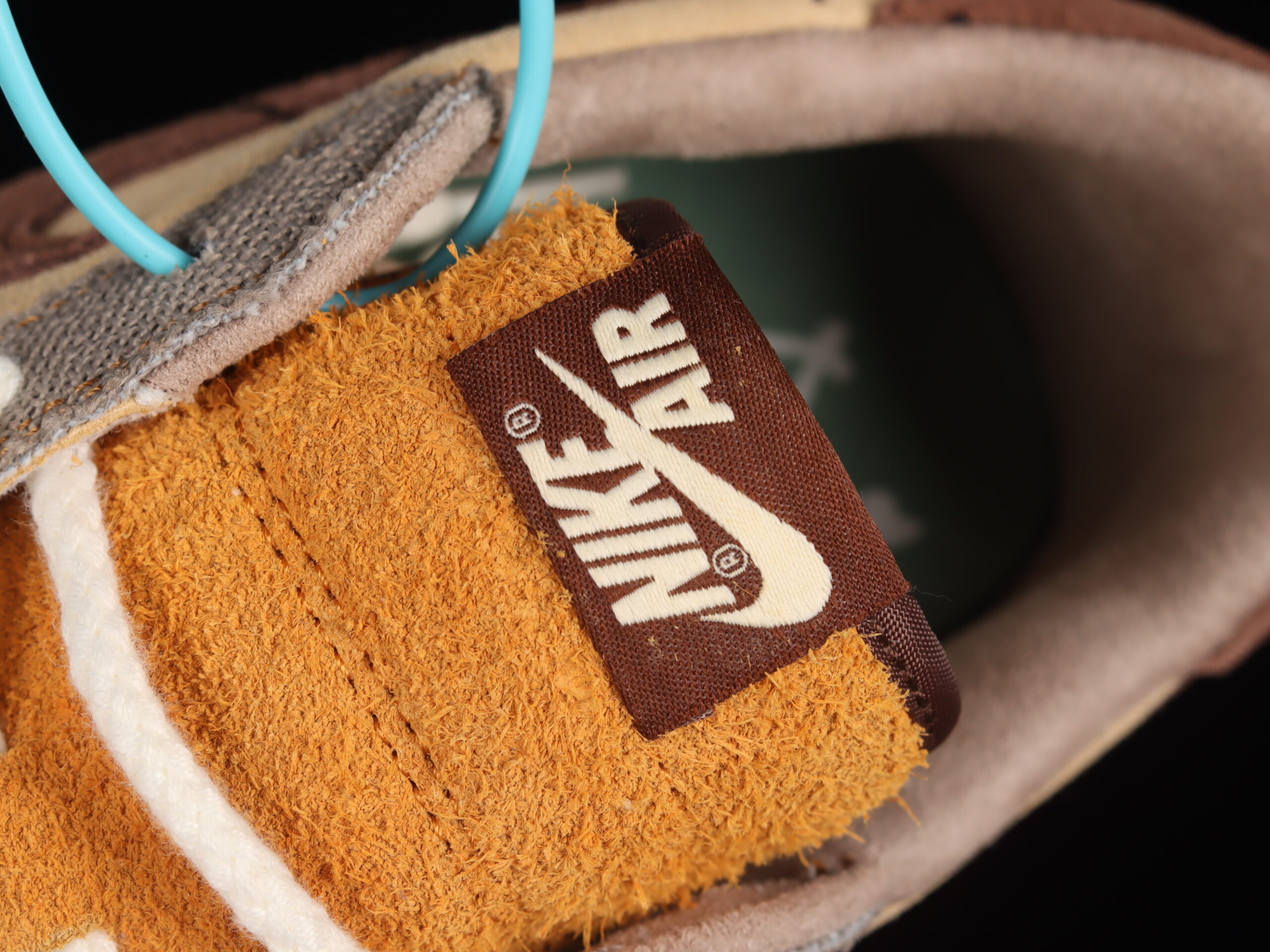 Jordan 1 Retro Low OG Zion Williamson Voodoo