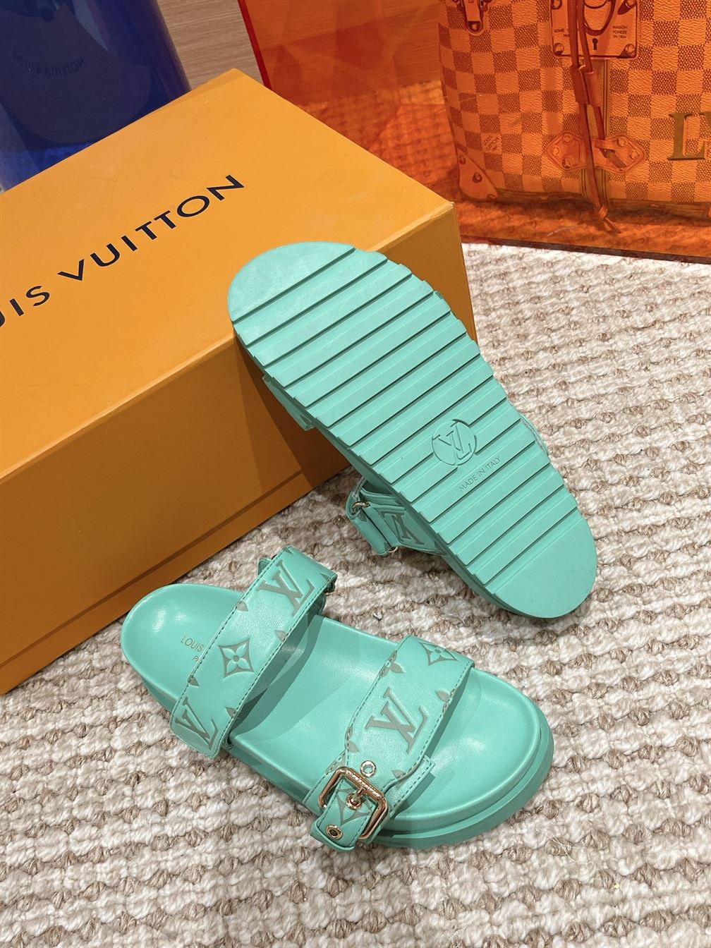 LOUIS VUITTON BOM DIA FLAT COMFORT MULE – LVSD021