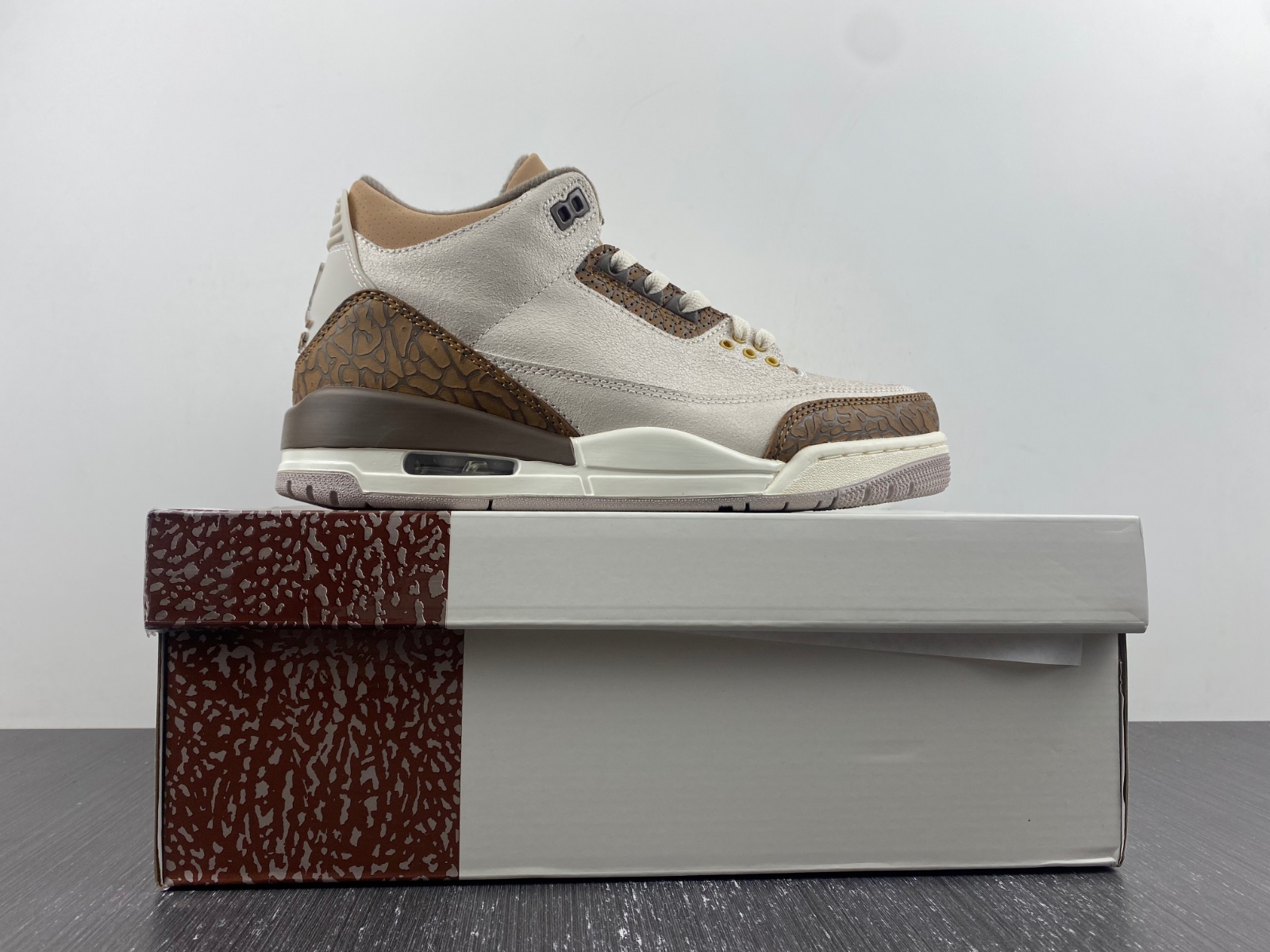 Air Jordan 3 Retro Palomino