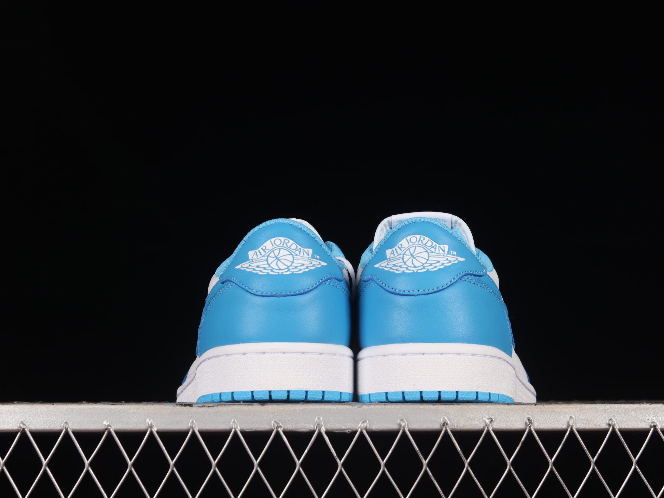 Jordan 1 Low SB UNC