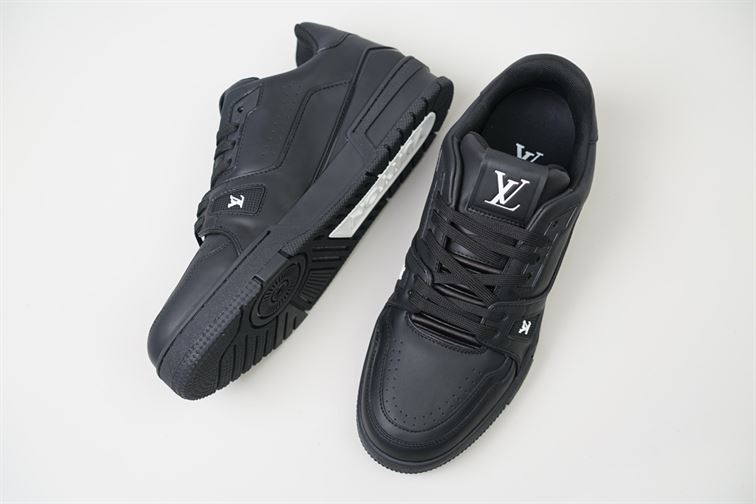 LOUIS VUITTON TRAINER SNEAKER – LVS084