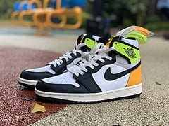 Air Jordan 1 University Gold