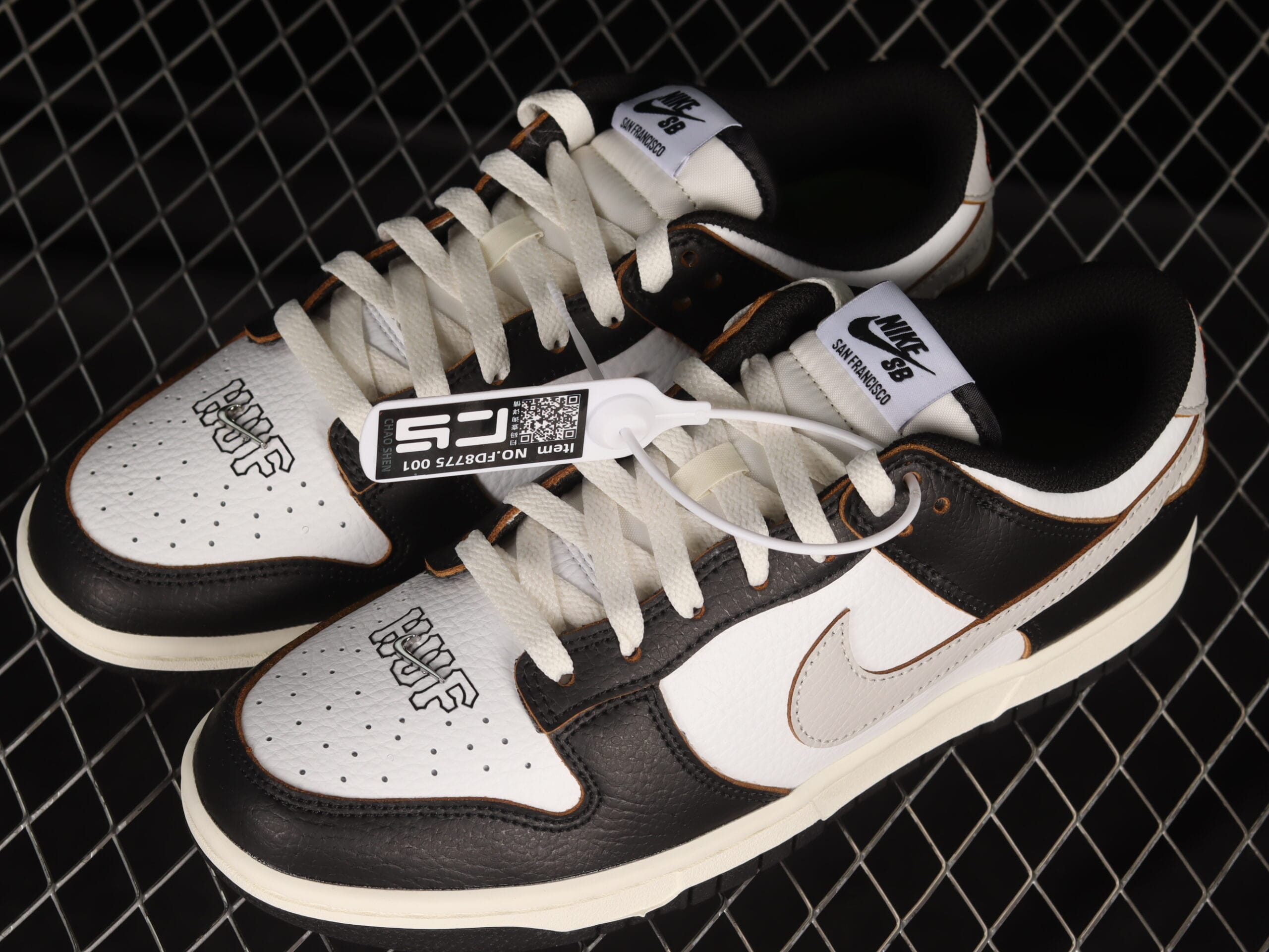 HUF x Nike SB Dunk Low “San Francisco”