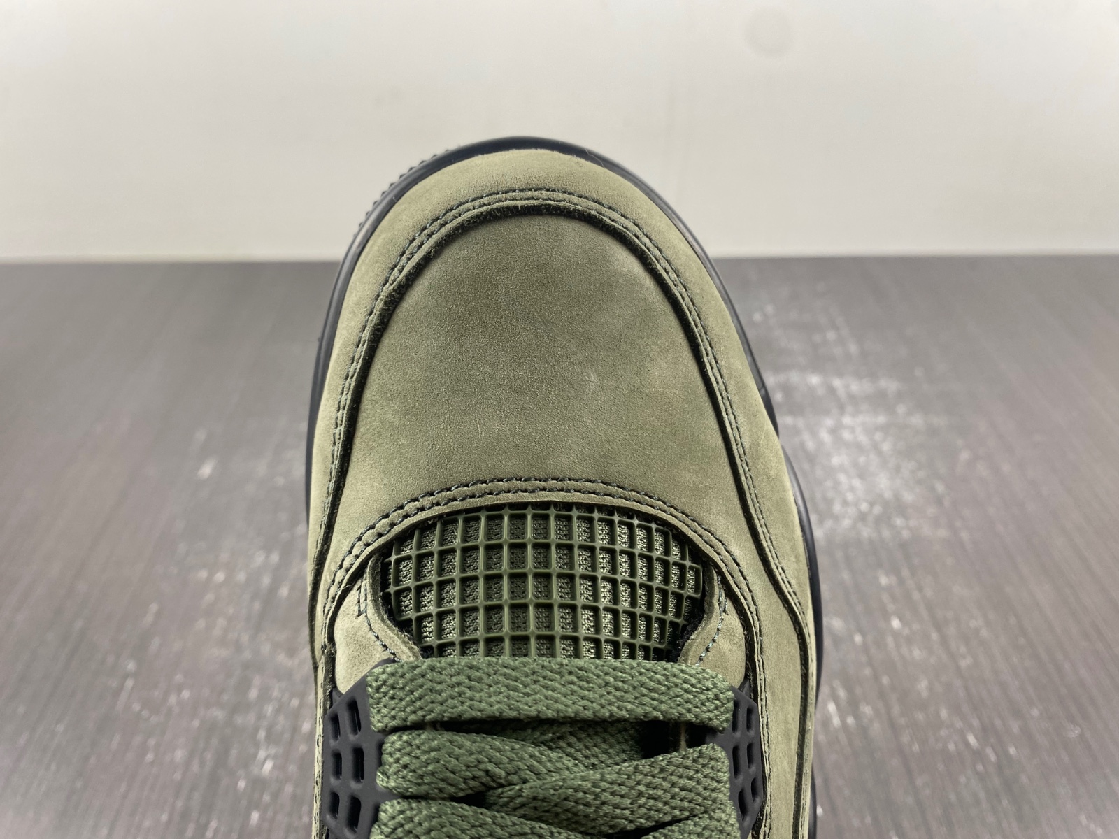 Air Jordan 4 Retro Undefeated