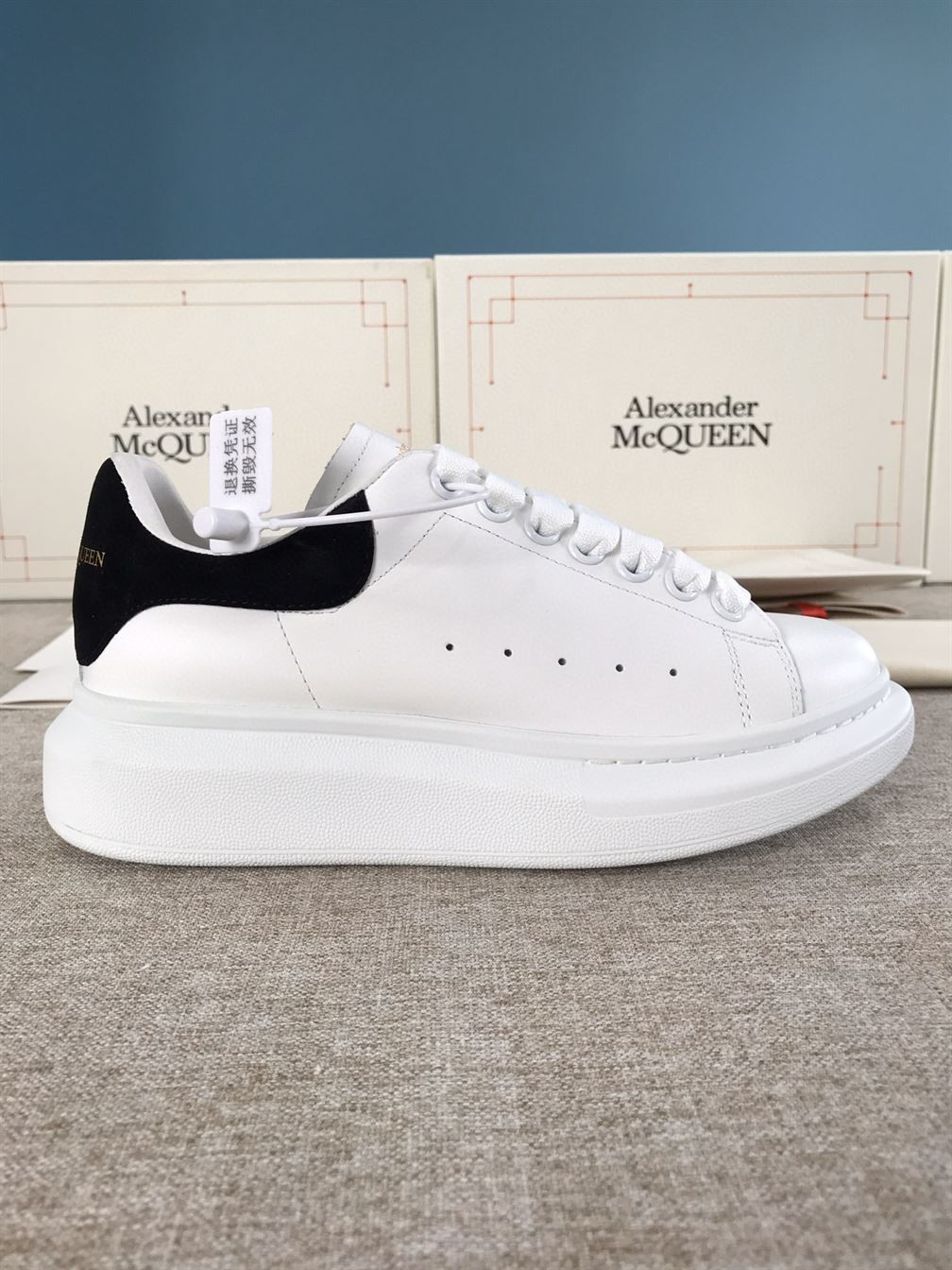 ALEXANDER MCQUEEN SNEAKER – ALD005