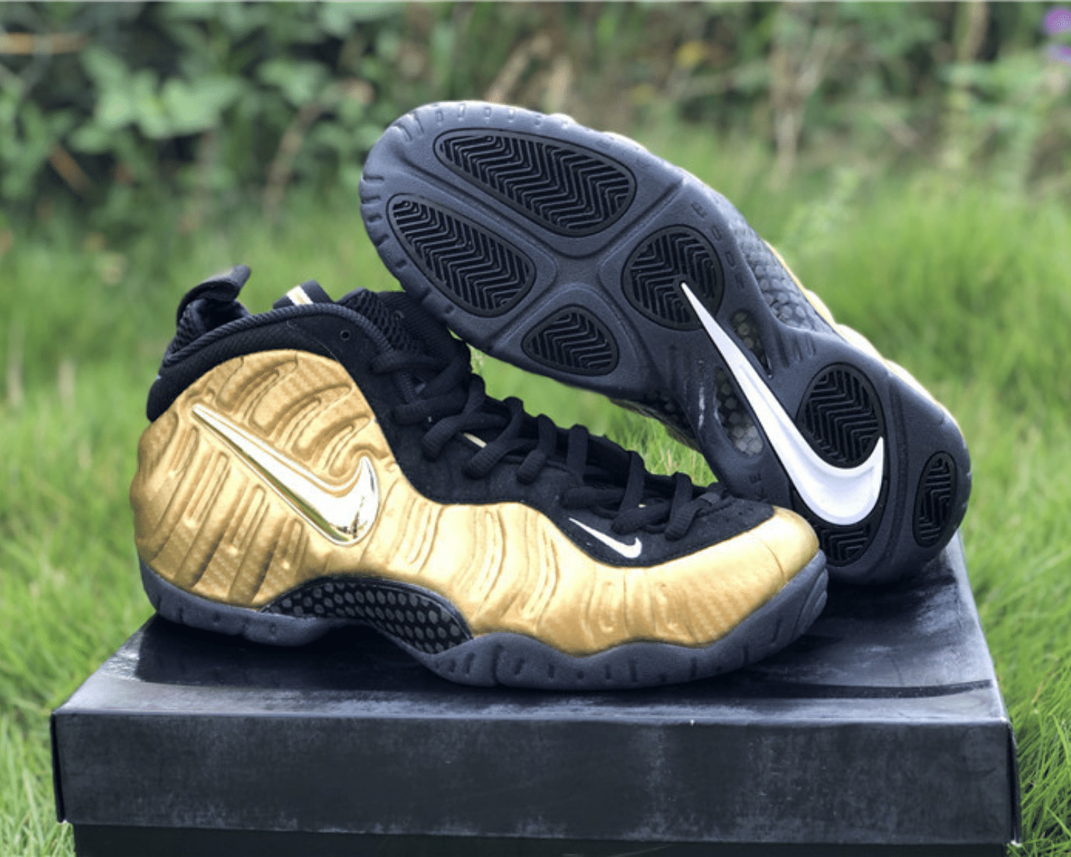 Nike Air Foamposite Pro Metallic Gold