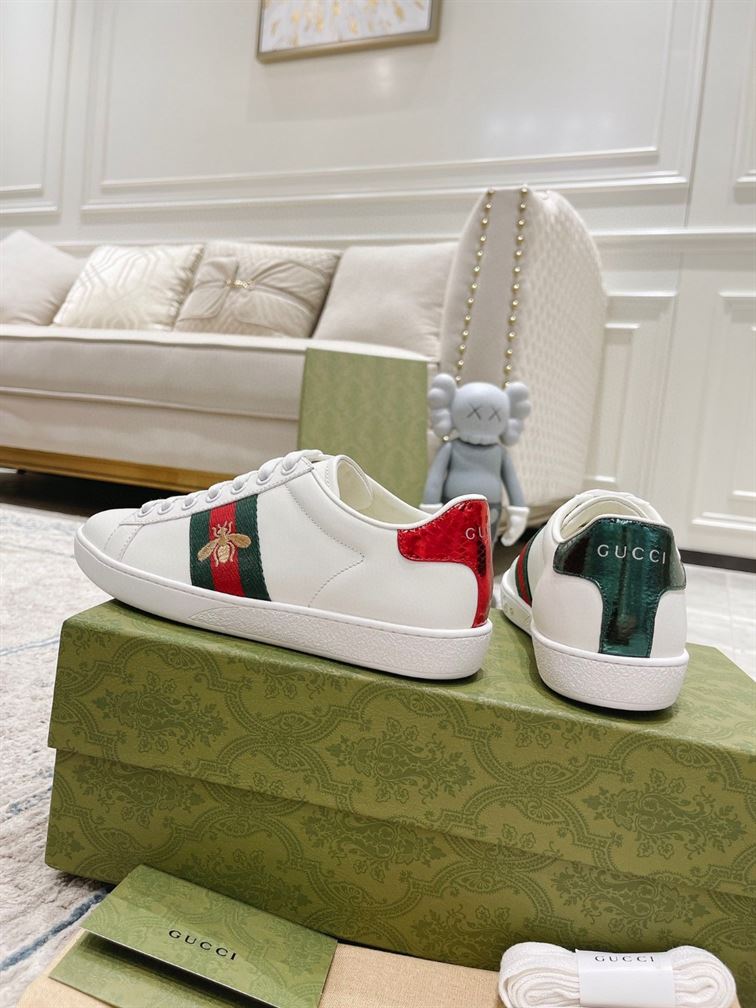 GUCCI ACE SNEAKER WHITE LEATHER WITH BEE – GCC087