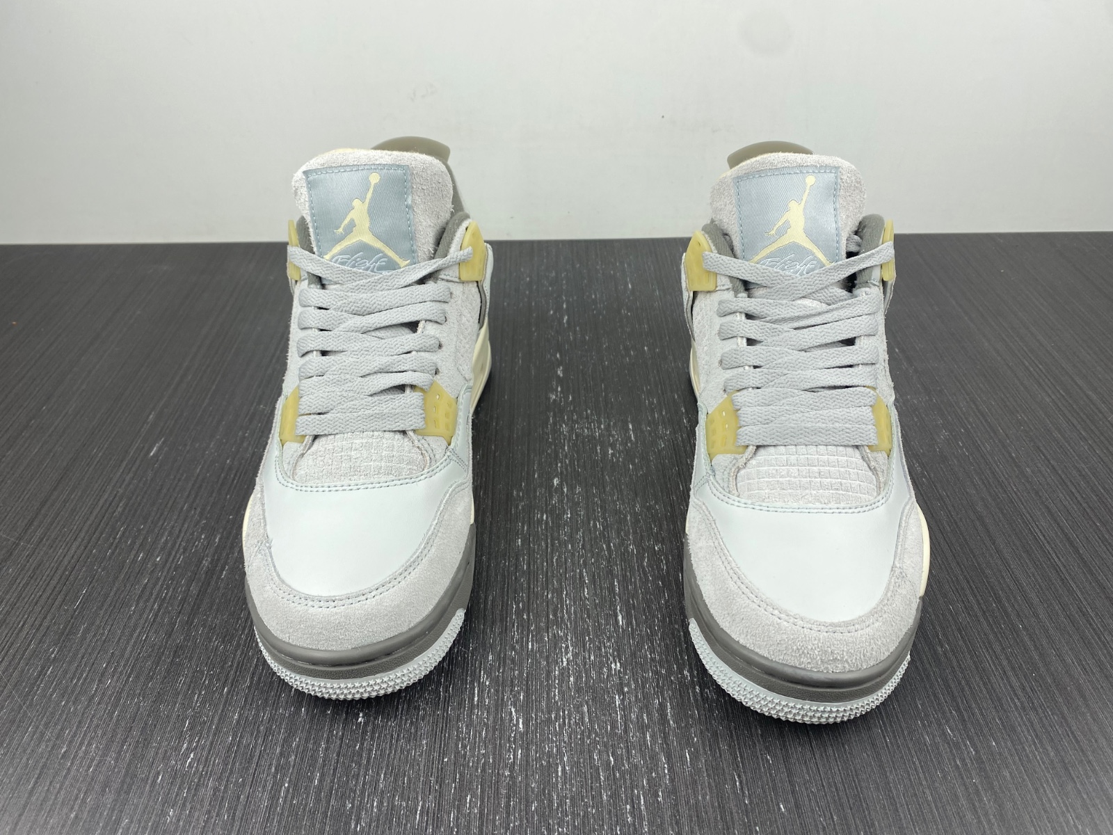 Air Jordan 4 SE Craft Photon Dust