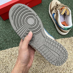 Nike Dunk Low size Dark Driftwood