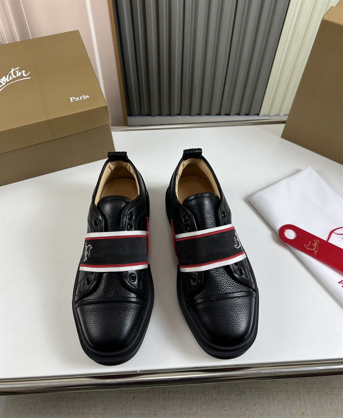 CHRISTIAN LOUBOUTIN ADOLESCENZA BLACK – CLS028