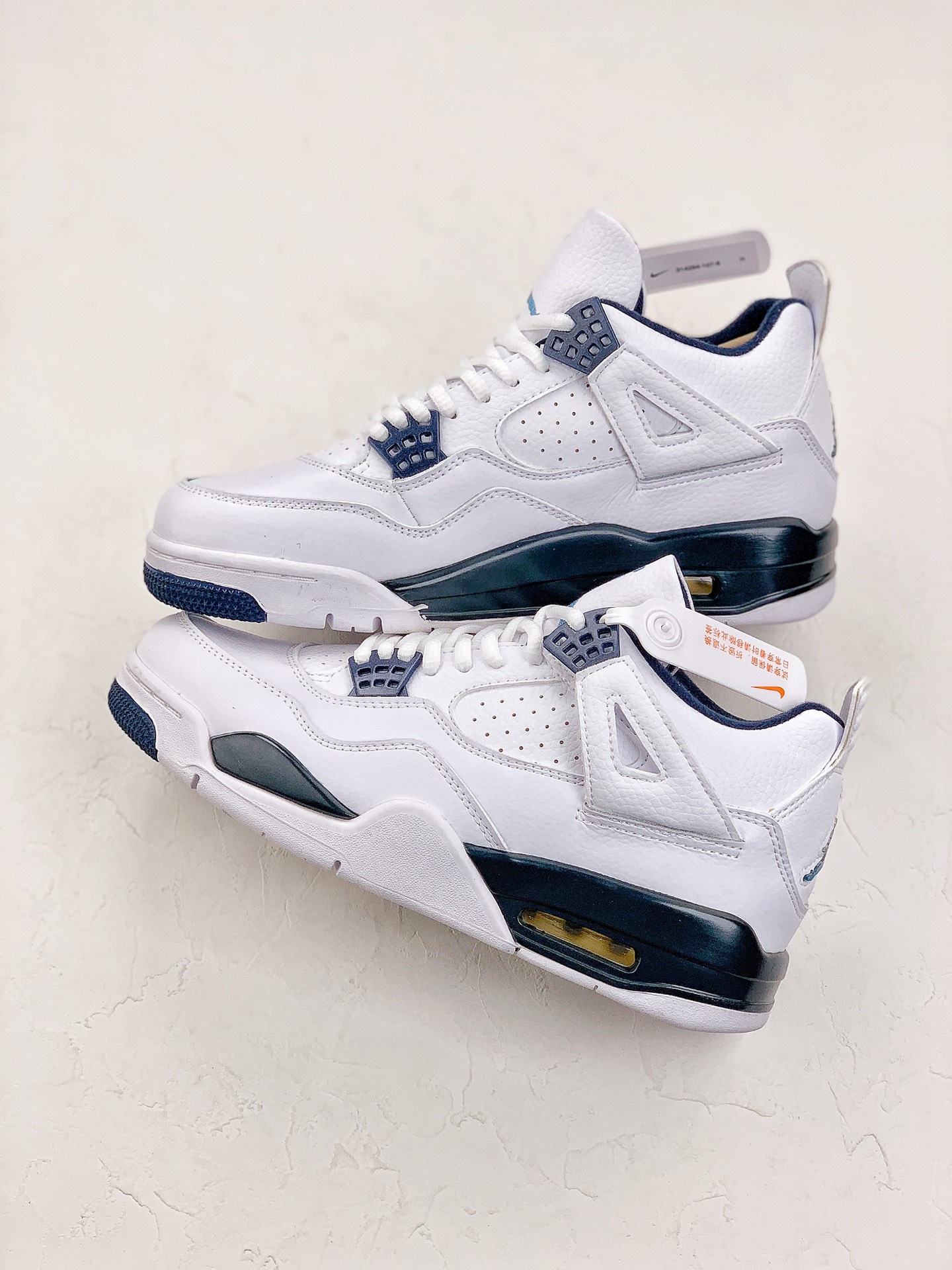 Jordan 4 Retro Columbia