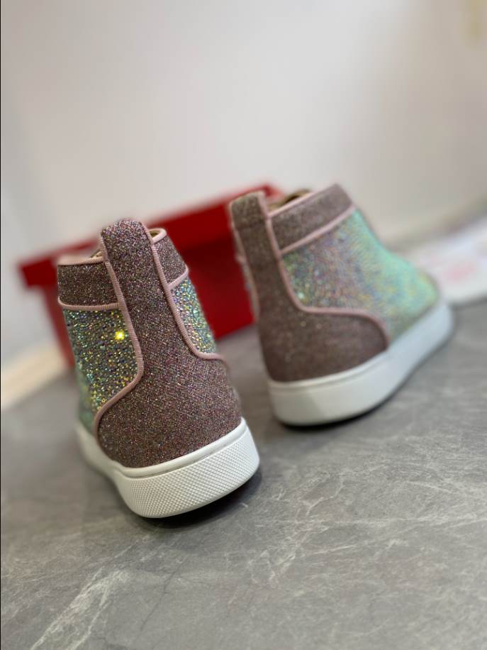 Christian Louboutin Low Top Rose Sneaker – CLS052