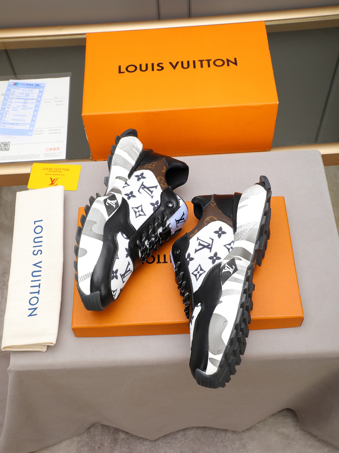 New LV casual sneakers