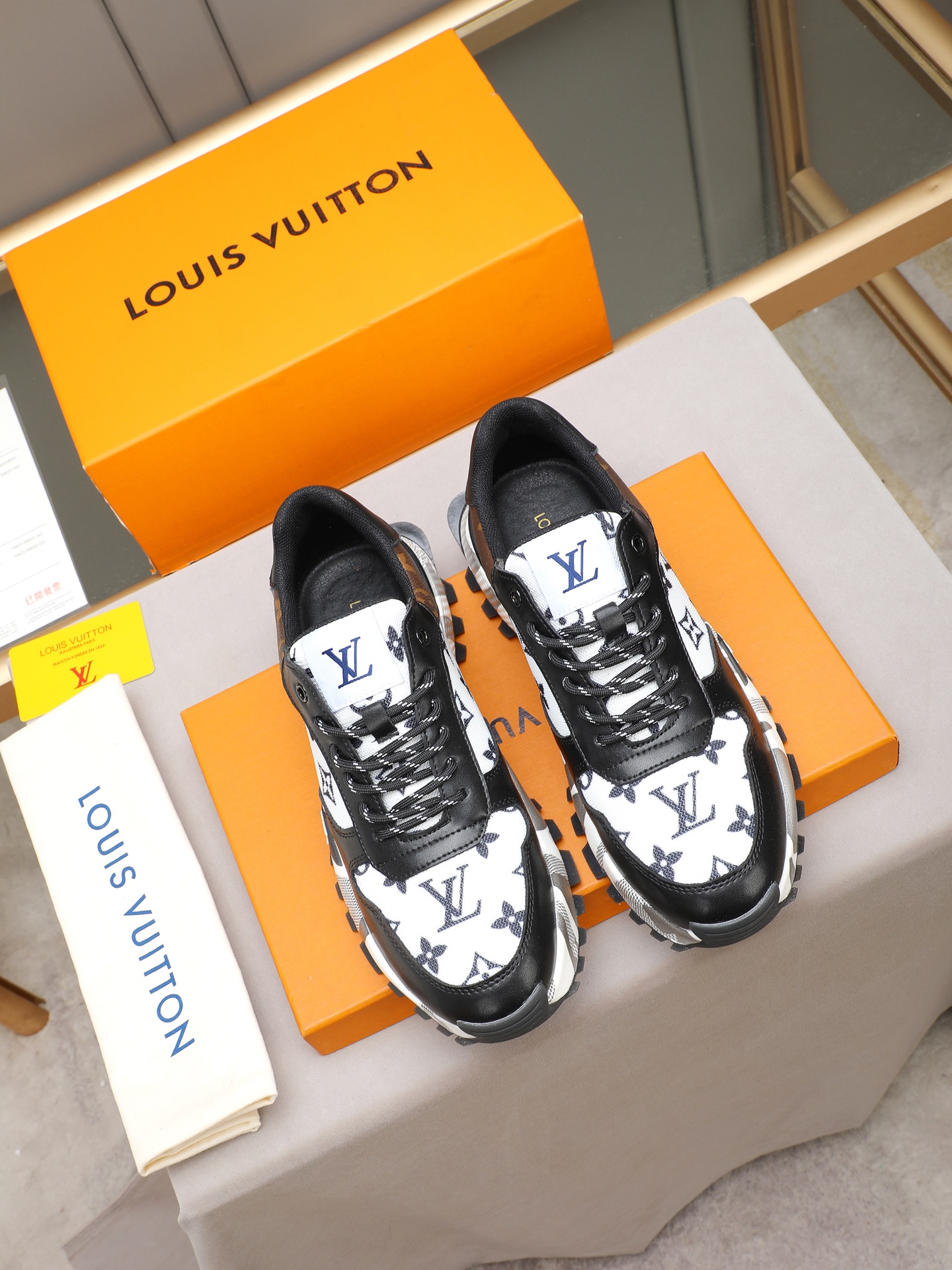 New LV casual sneakers