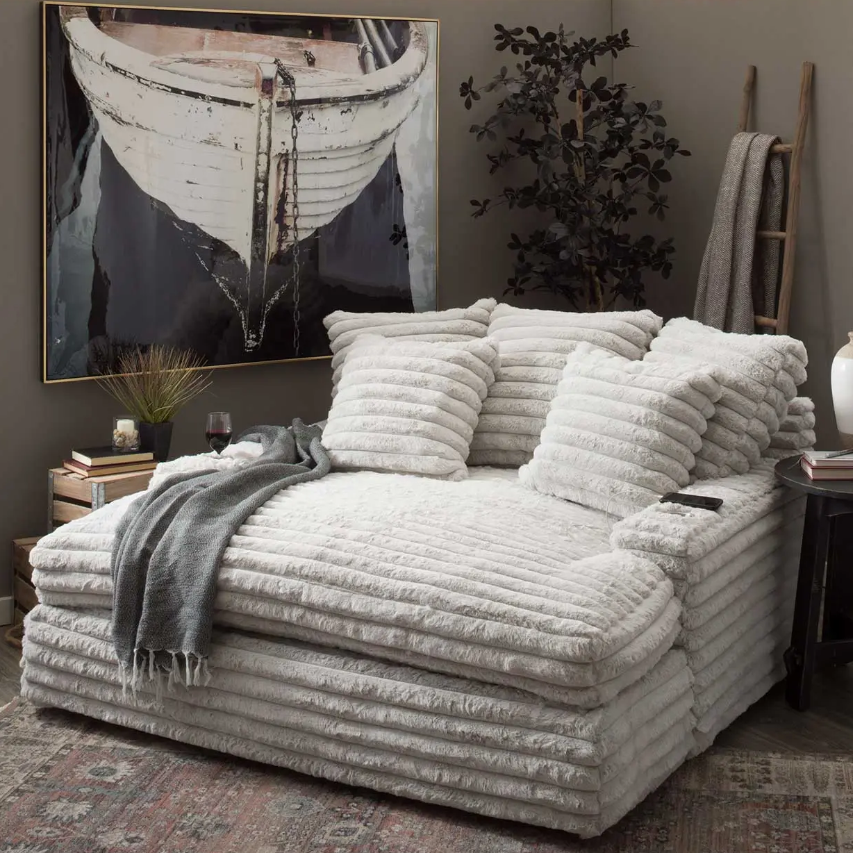 Nestle Chaise Lounge With Dual Cupholders And Charging Ports