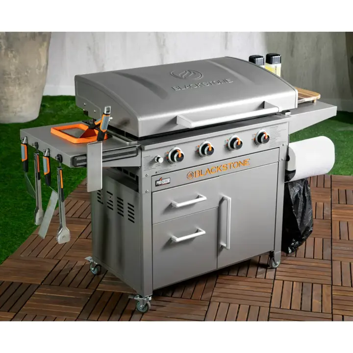 Blackstone ProSeries 4-Burner 36 Griddle Cooking Station with Hood