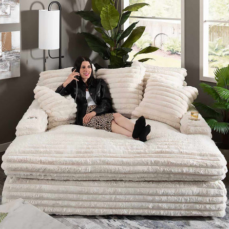 Nestle Chaise Lounge With Dual Cupholders And Charging Ports