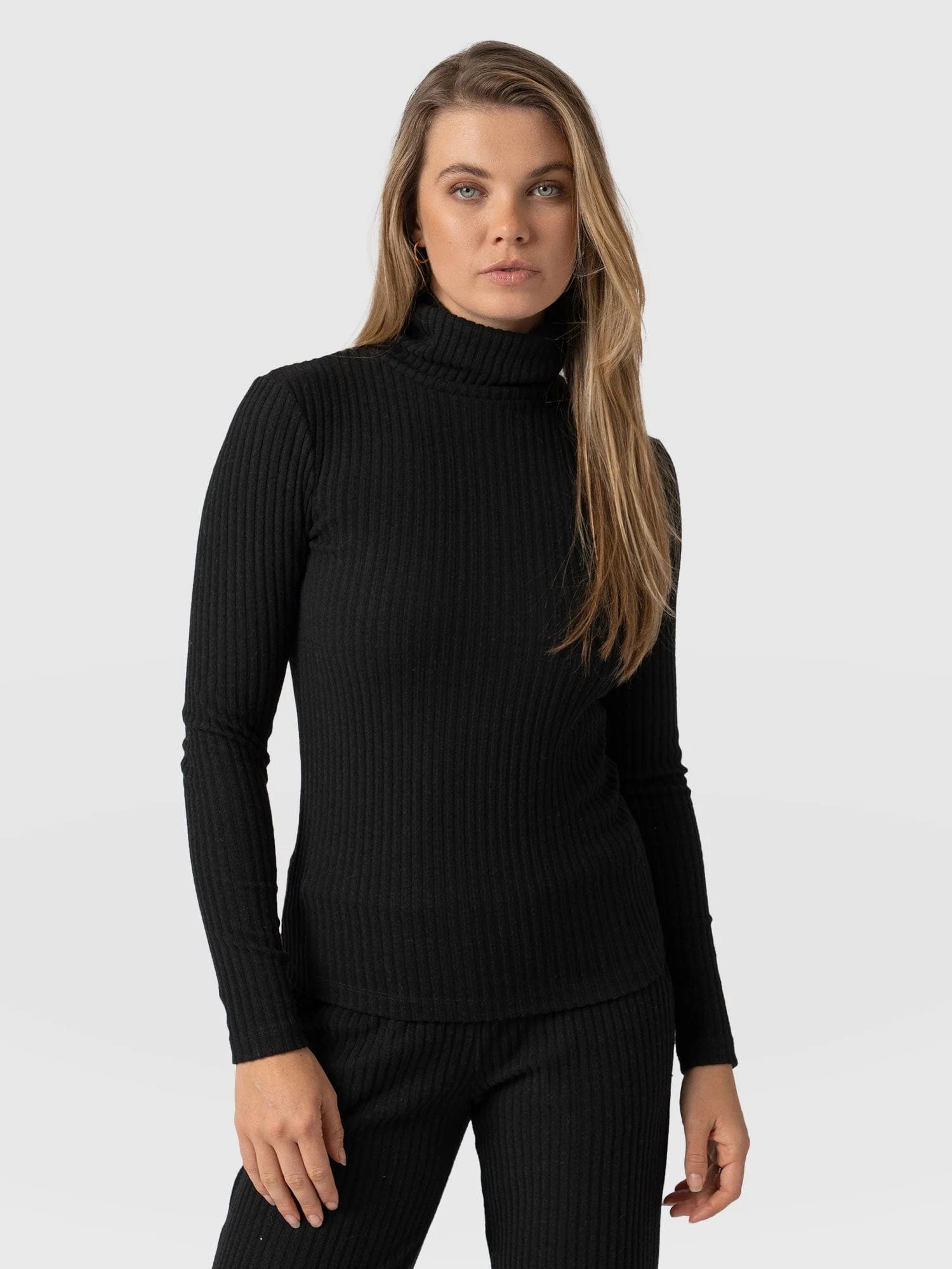 Tempest Turtle Neck - Black