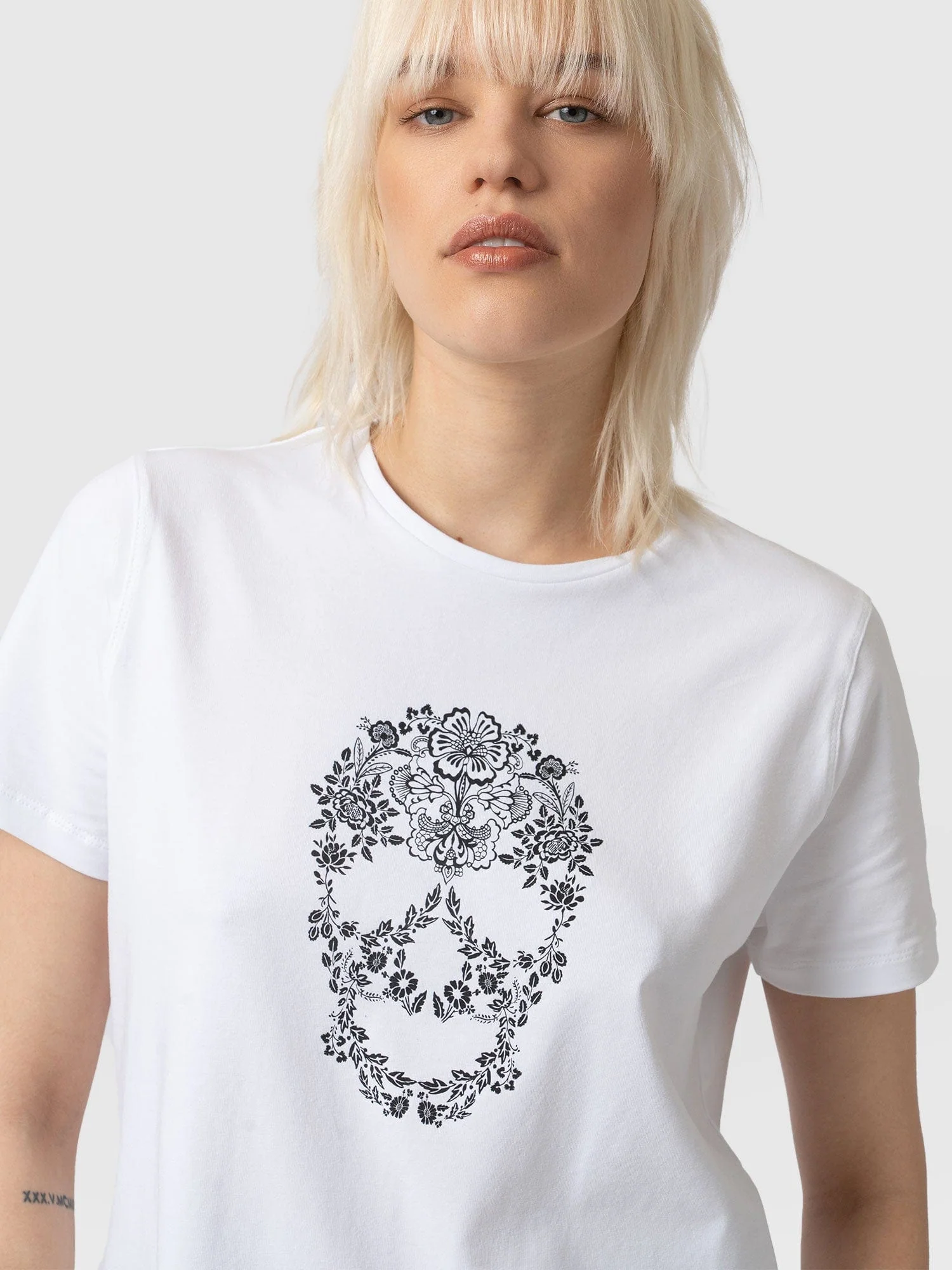 Boyfriend Tee - White Skull