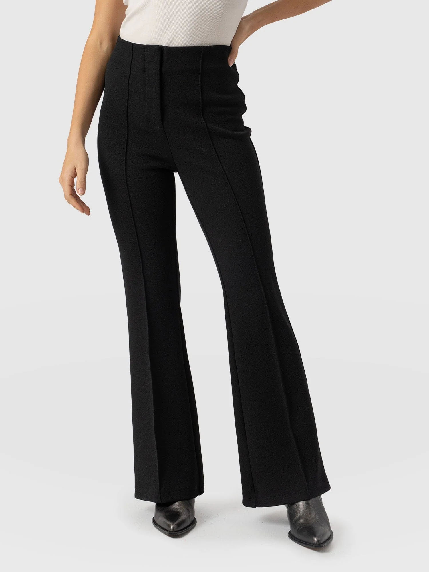 Freya Flared Pant - Black