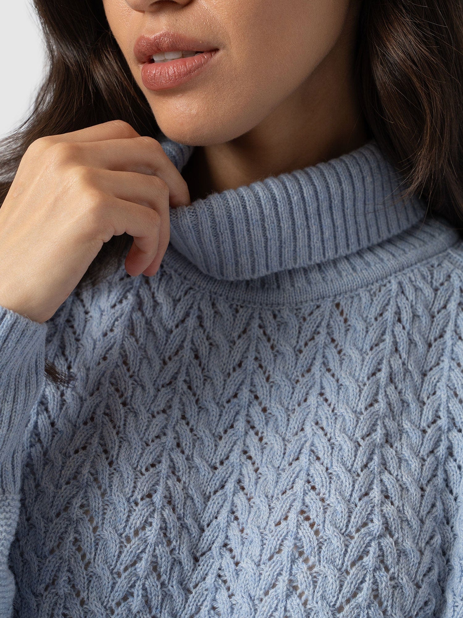 Glen Cable Knit Sweater - Pale Blue