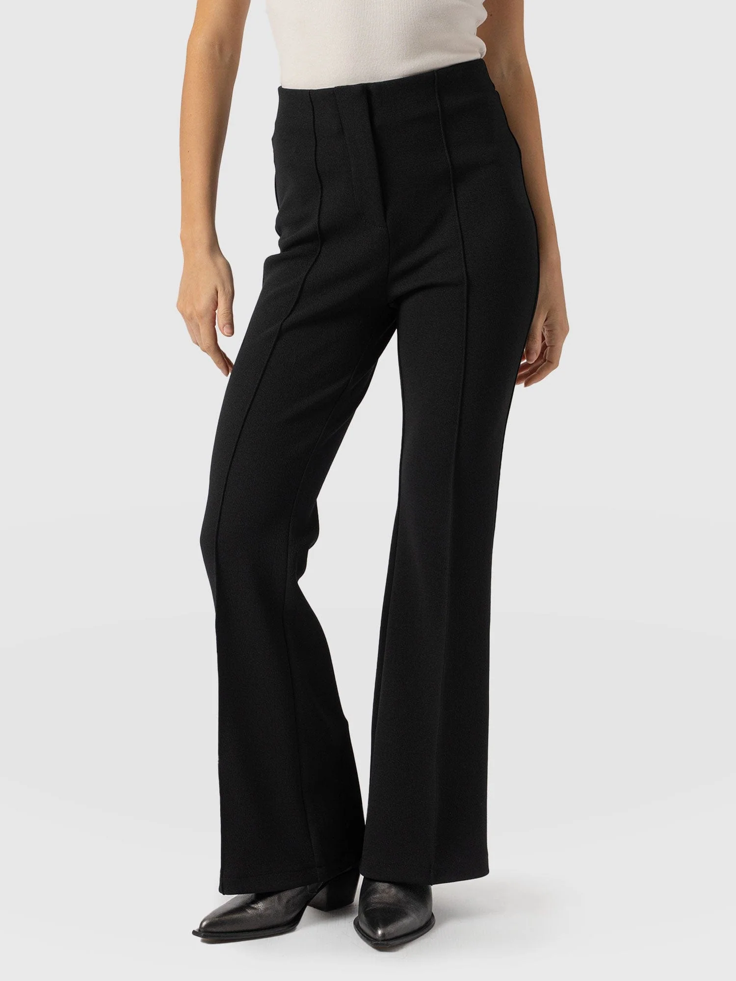 Freya Flared Pant - Black