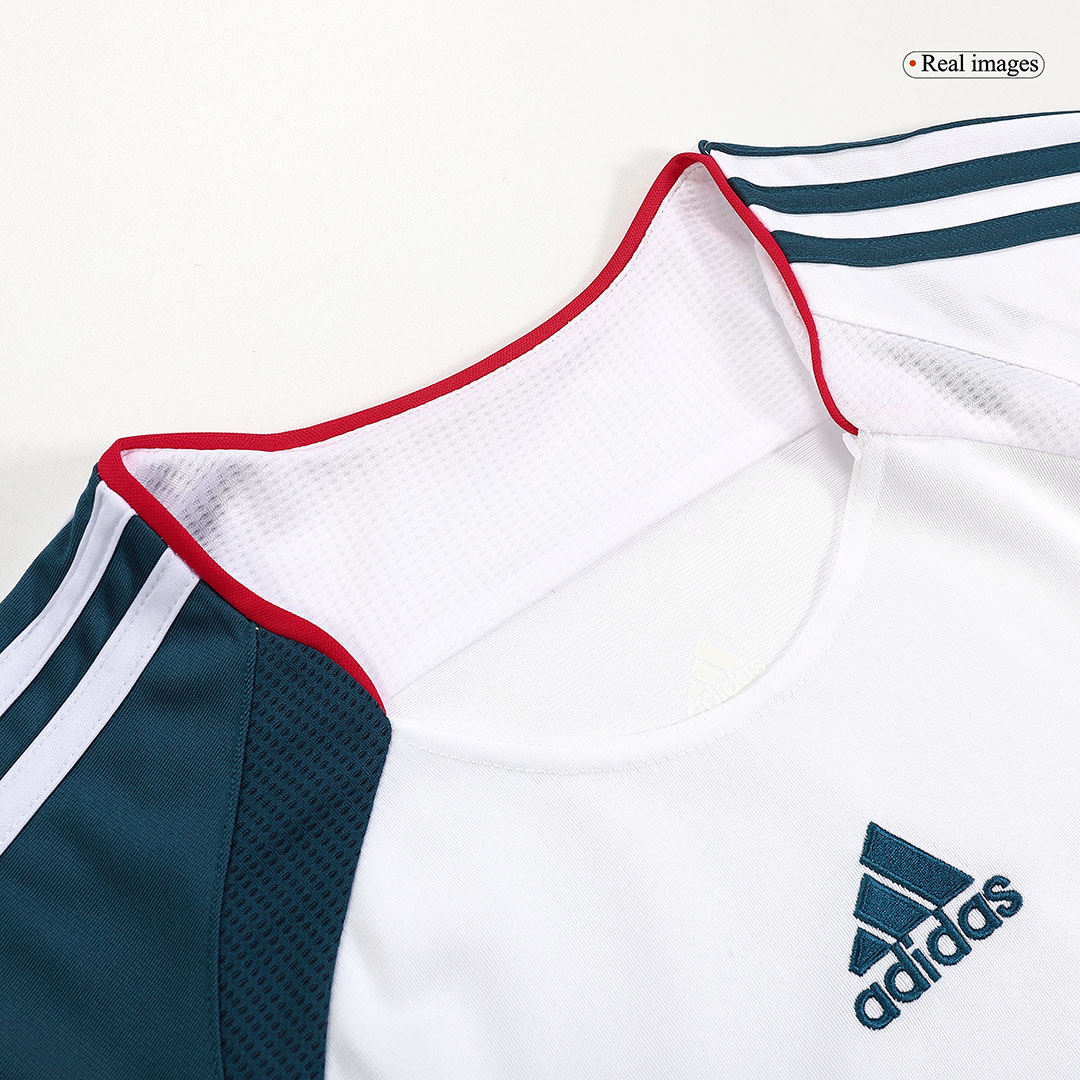 Retro Liverpool Third Jersey 2006/07