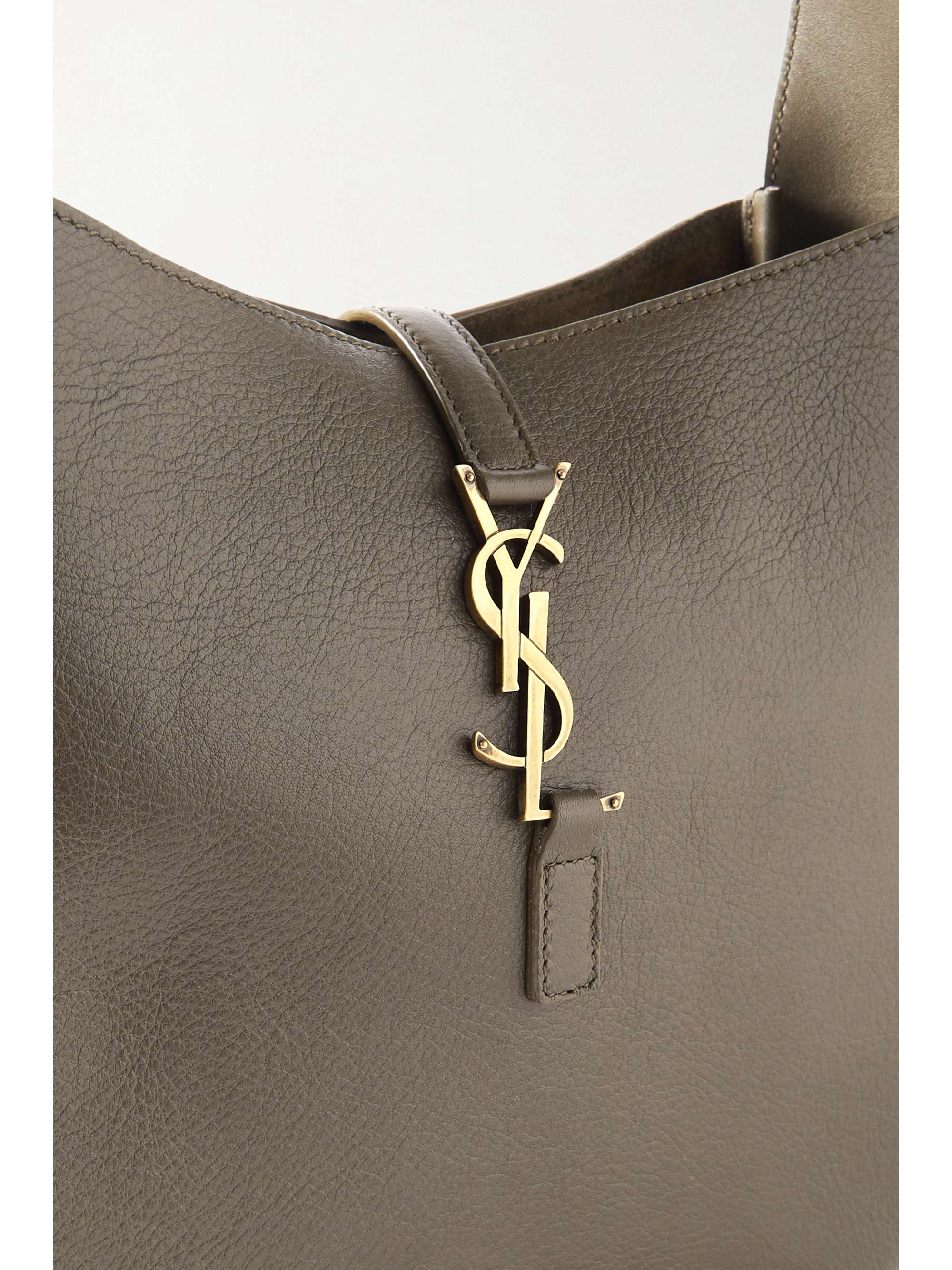 Le 5 à 7 Supple small leather shoulder bag