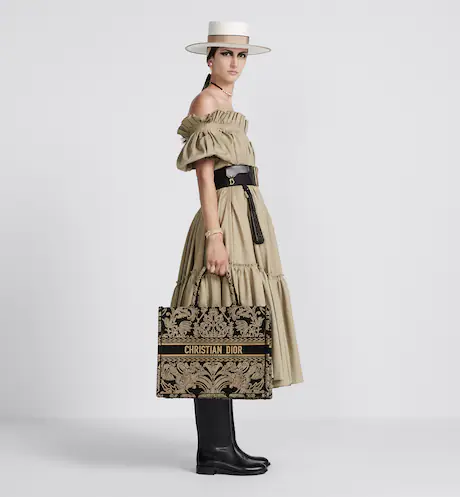 LARGE DIOR BOOK TOTE Black and White  (42 x 35 x 18.5 cm)