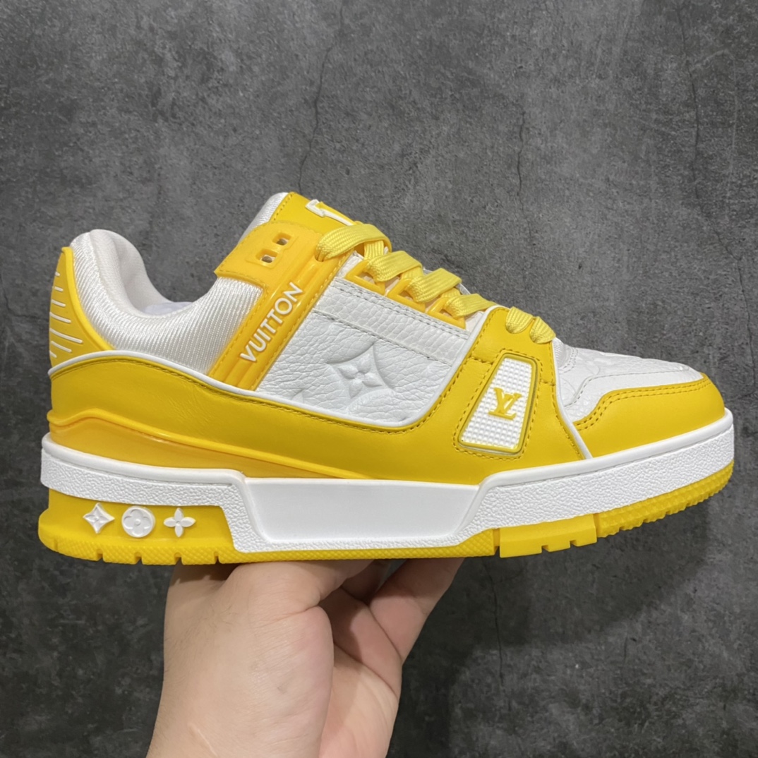 Trainer sneakers 19