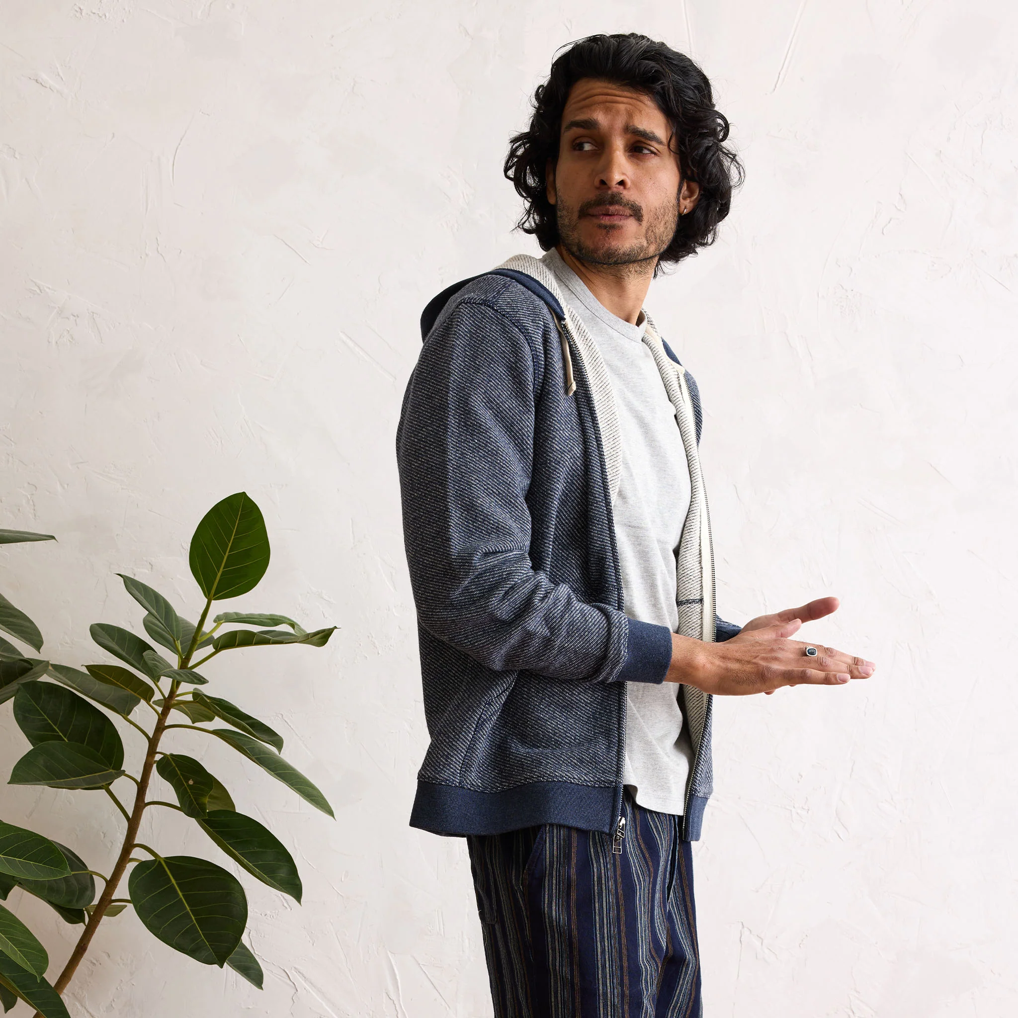 The Apres Zip Hoodie in Heather Navy Terry