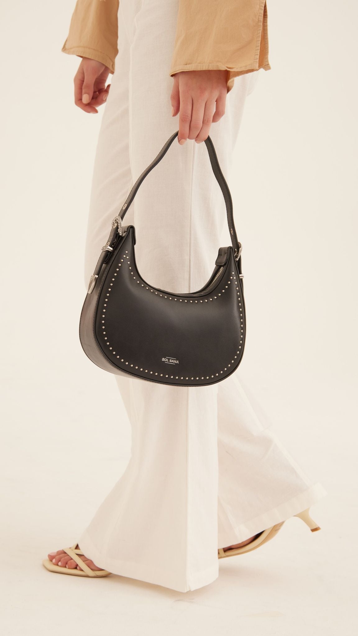 Kikodress - Sol Sana Crescent Bag - Black/Silver