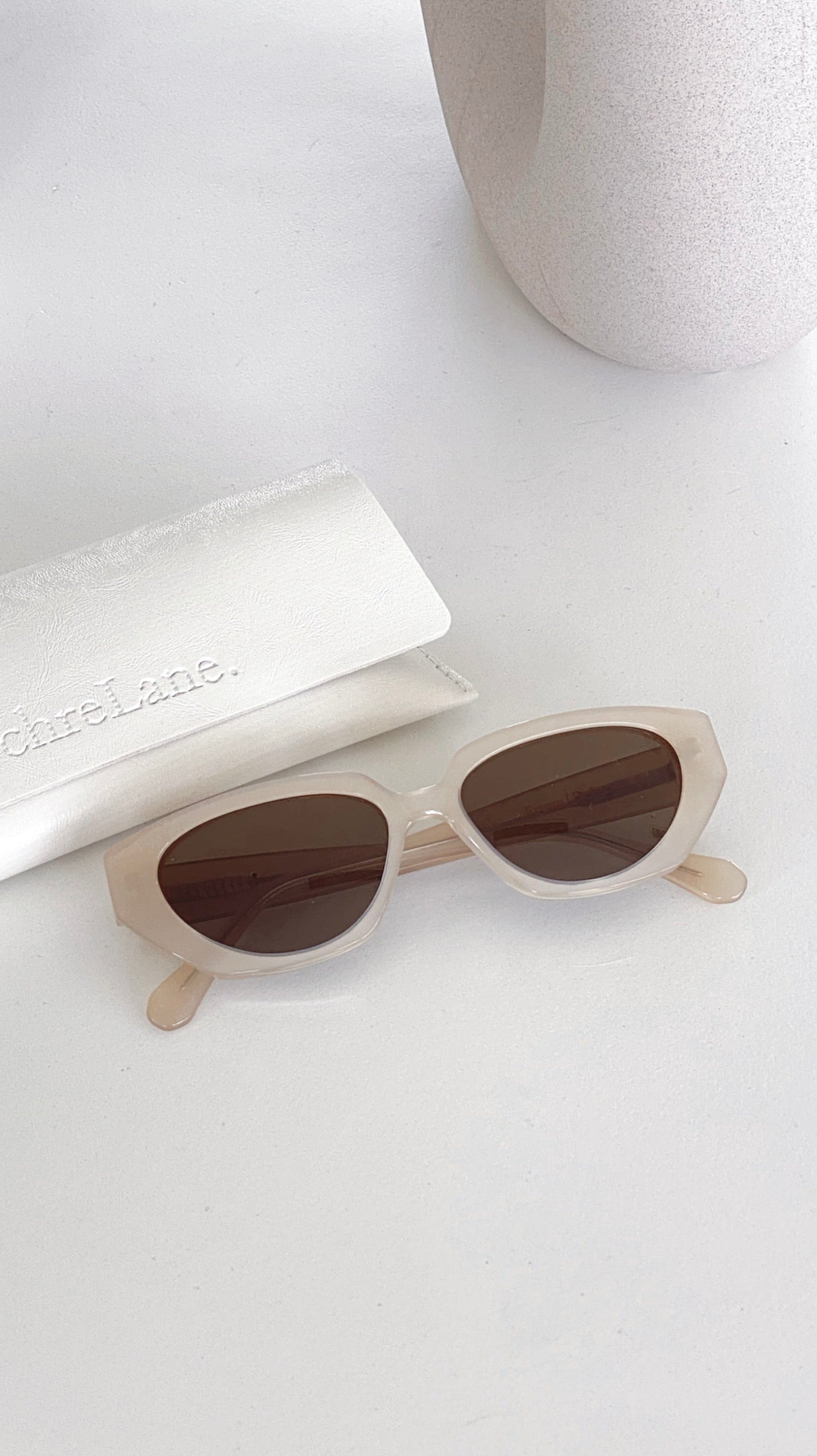 Kikodress - Ochre Lane Freya Sunglasses - Beige